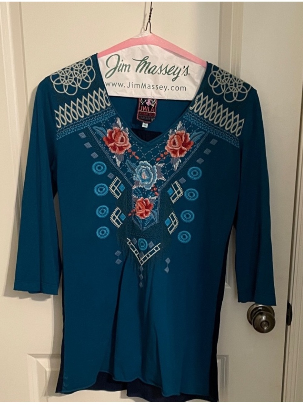 Johnny Was Blue and Teal Embroidered Blouse🌸💙🌸